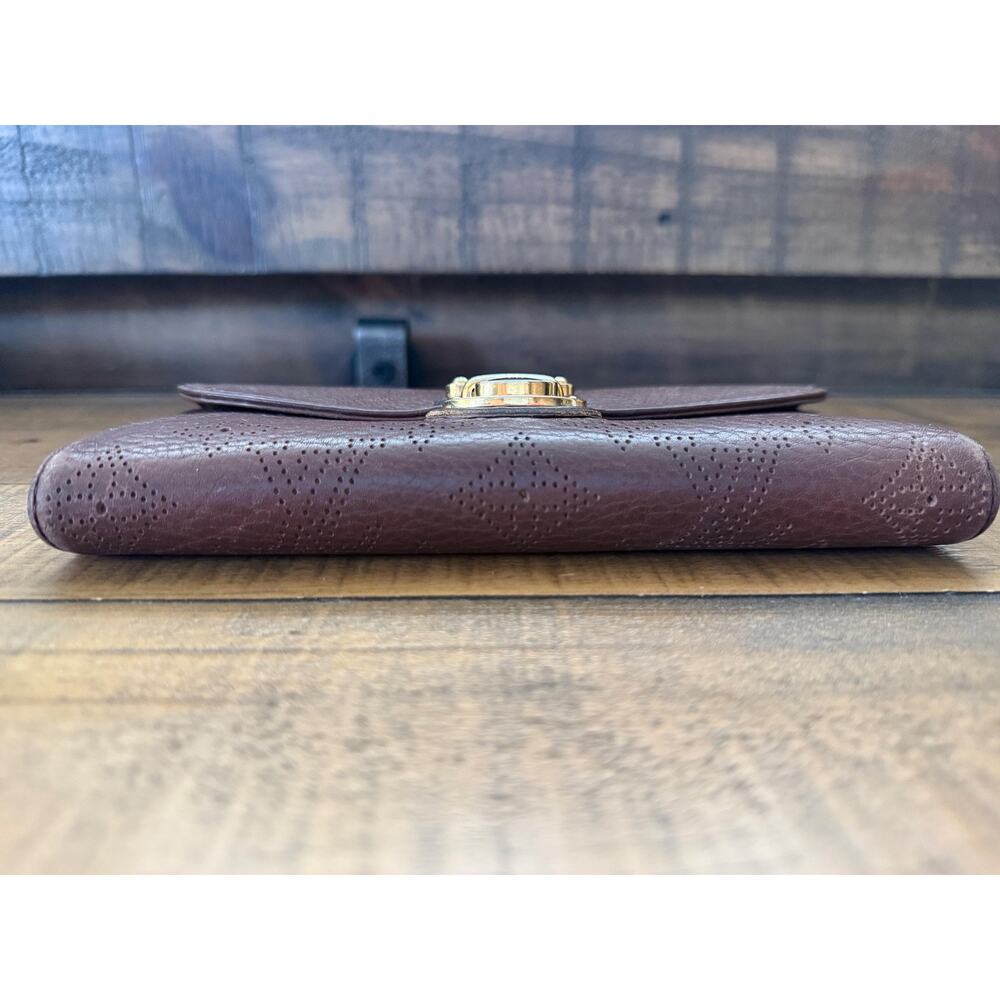 LOUIS VUITTON Mahina Portefeuille Amelia Long Wallet Dark Brown - Picture 6 of 16